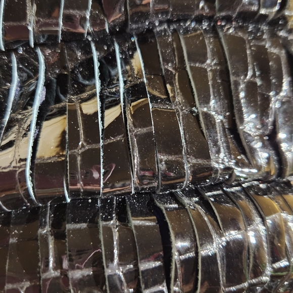 Chaos black leather slit pattern purse optional crossbody strap. NWT - Picture 4 of 10